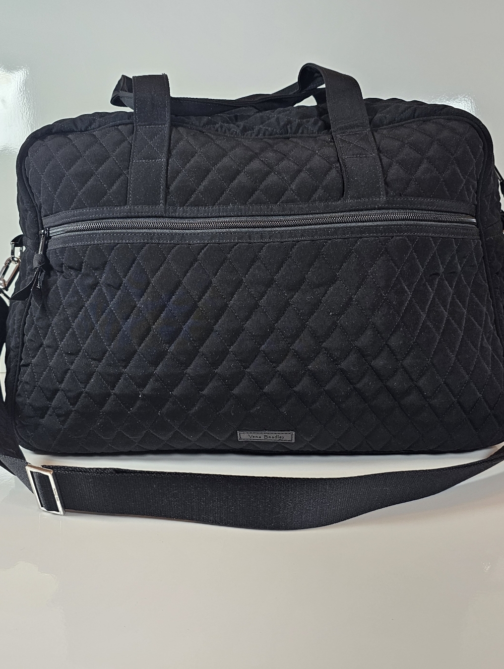 ✨ Vera Bradley Large Quilted Duffel Bag - Classic Black - Like New Condition ✨ - Picture 4 of 13